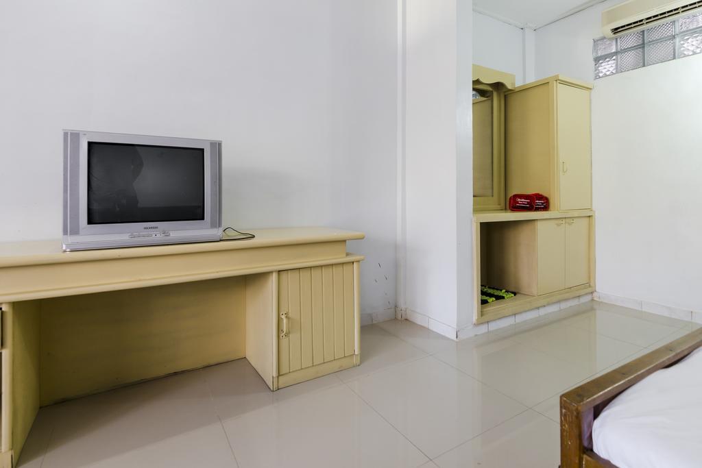 Отель Reddoorz @ Poppies Lane 1 Кута Экстерьер фото